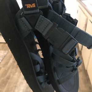 Teva alp premiere 8